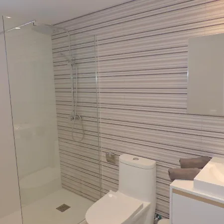 Gracioseros 211 - 2 Beds - 1st Floor - Air-con - Uk Tv - Wi-fi Appartement *