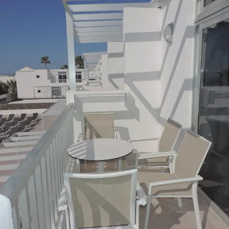 Appartement Gracioseros 211 - 2 Beds - 1st Floor - Air-con - Uk Tv - Wi-fi Puerto del Carmen (Lanzarote)